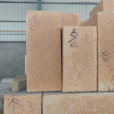 Cylindrical Silica Refractory Brick Tailored To Your Requirements 1650℃ Silica Fire Brick